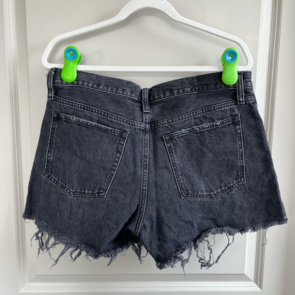 Women’s Abercrombie & Fitch Mid Rise Denim Shorts - Picture 2 of 2